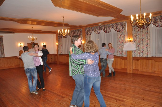 Volkstanzstammtisch Atzenbrugg