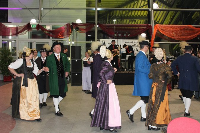 Winzerball im Bezirk Krems