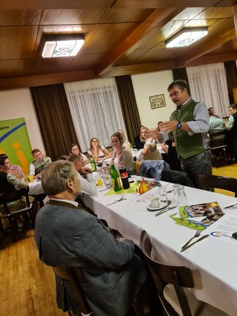 Gründungsversammlung der Landjugend Ertl