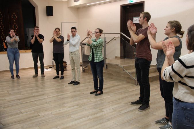 Junges Tanzleiterseminar Modul 1