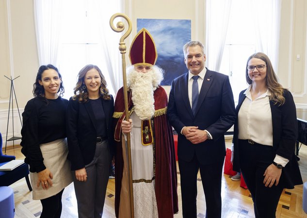 Unser Nikolaus im Kanzleramt
