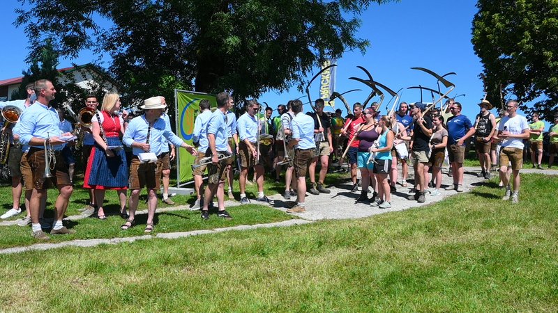 Landesentscheid Sensenmähen