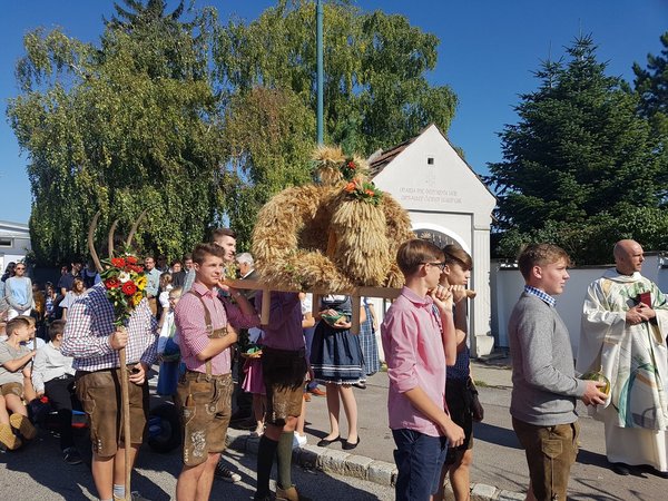 Erntekronenworkshop im Sprengel Gramatneusiedl