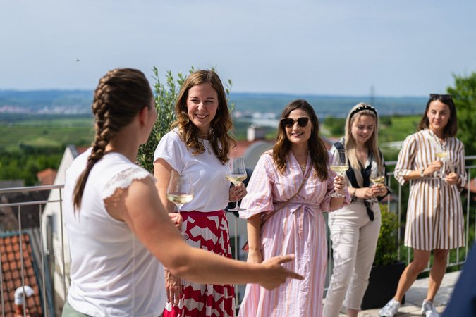 Gedankenaustausch mit Abby Finkenauer und Claudia Plakolm